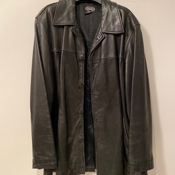 Leather jacket - Picture 1 of 2